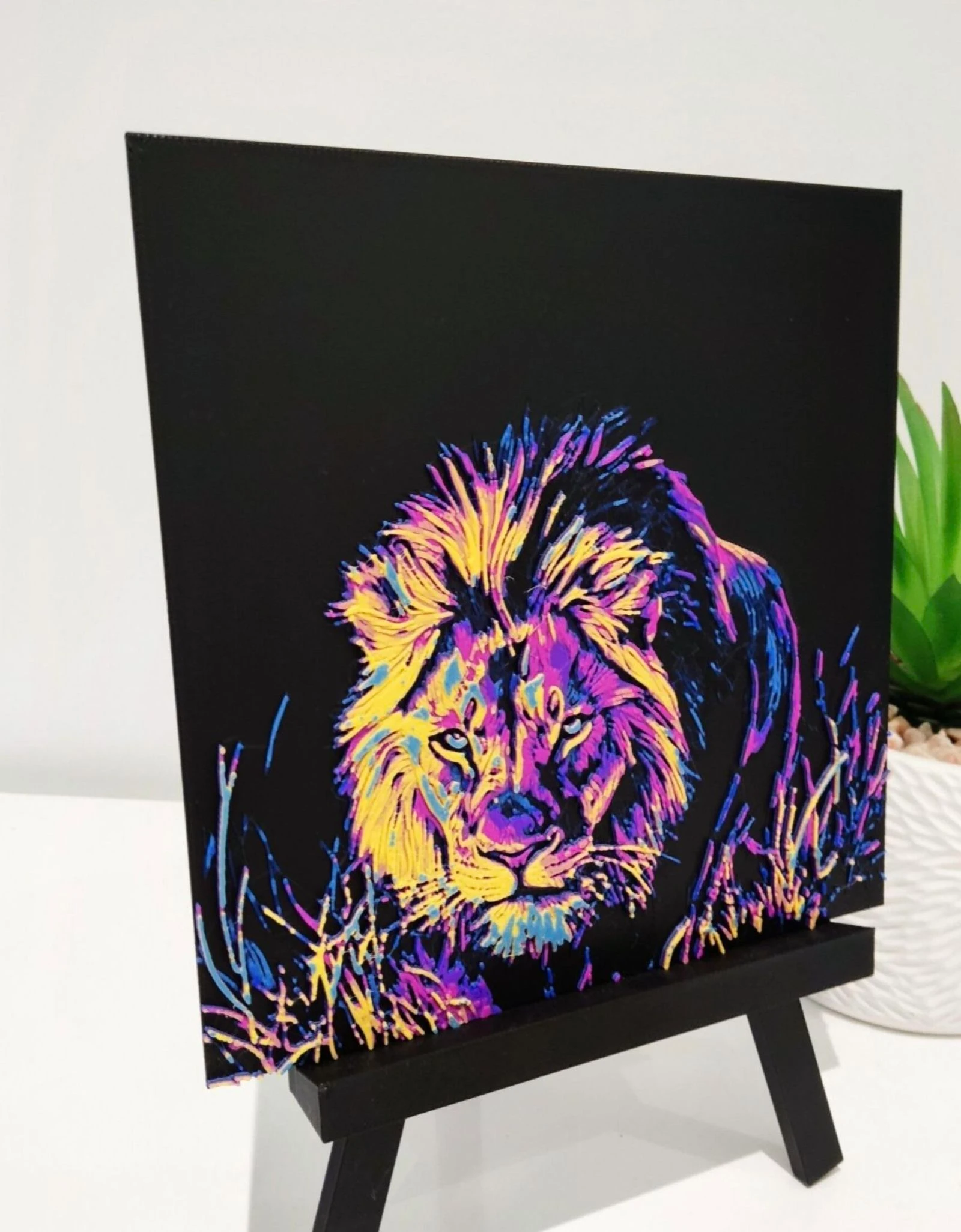 Neon Lion – photo 2
